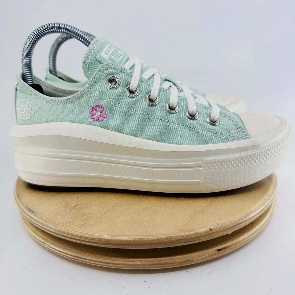 Converse Move Lift Platform Low Womens 7.5 embroidered Mint aloe Sneakers